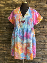 Load image into Gallery viewer, Women’s XXL Geode V-Neck Short Sleeve Linen/Rayon Babydoll Dress with Pockets in ‘Bird Song’
