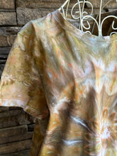 Load image into Gallery viewer, Women’s Large Crewneck T-Shirt in ‘Pewter’ Spiral
