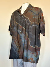 Load image into Gallery viewer, Men’s XL Reverse Geode Rayon Button Up Short Sleeve Shirt in ‘Midnight Jasper’
