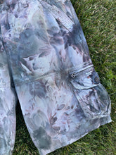 Load image into Gallery viewer, Men’s Size 36 Ice Dyed Cargo Shorts in ‘Pewter’
