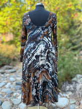 Load image into Gallery viewer, Women’s 1X Long-Sleeved U-Neck &amp; Back Geode Dress with Pockets in ‘Turkey Tail Mushroom’

