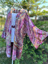 Load image into Gallery viewer, Women’s One Size (S-L) Geode Long Sleeve Kimono in ‘Dusty Purple Amber Waves’
