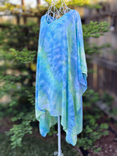 Load image into Gallery viewer, Women’s One Size Plus (XL-3X) Rayon Poncho in ‘Ocean Dreams’
