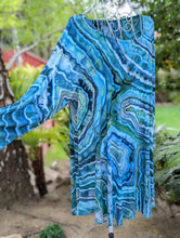 Load image into Gallery viewer, Custom Ocean Geode Tunic for Susan
