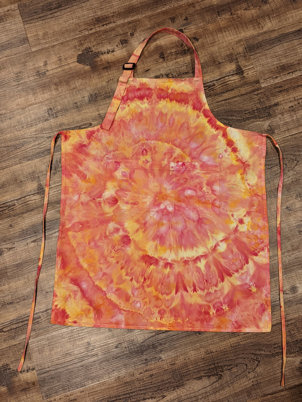 Adult Apron with Pockets in Salmon Mousse