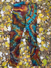 Load image into Gallery viewer, Women’s Large Reverse Geode Leggings in ‘Desert Springs’
